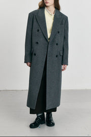 Détail du manteau croisé gris Dunst femme