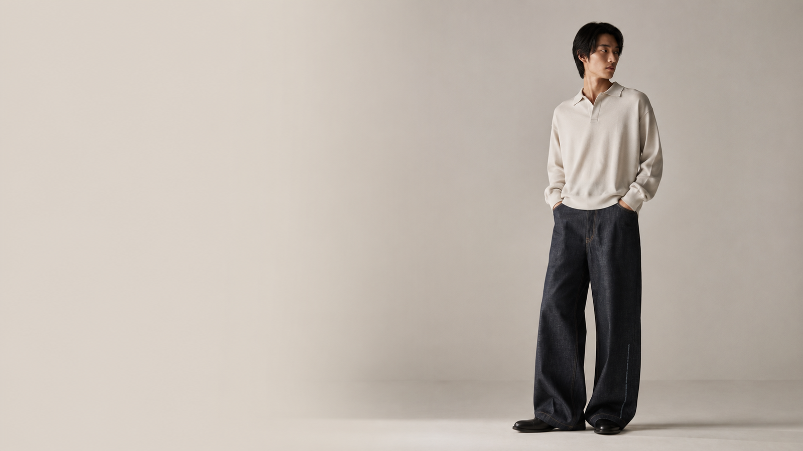 Jean N.HOOLYWOOD homme porté dans un style minimaliste japonais premium